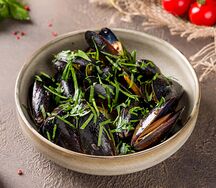 Мидии с белым вином а-ля Мариньер