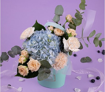 Букет цветов сумочка Гортензия в розах