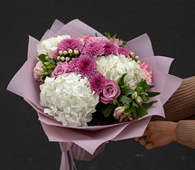Букет цветов Гортензия с хризантемами