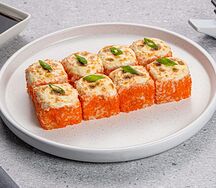 Запеченный ролл со снежным крабом