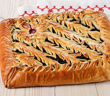 Пирог с лесными ягодами