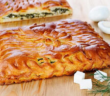 Пирог со шпинатом и брынзой