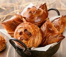 Пирожок с брусникой