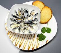 Мидии в сливочно-чесночном соусе