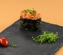 Гункан Лосось