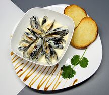 Мидии в сливочно-сырном соусе