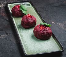Пхали со свеклой и орехами