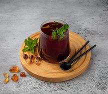 Чай с чёрной смородиной и мятой