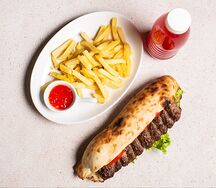  Шаурма-кебаб с курицей в тандырном хлебе, фри и морс 