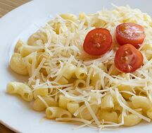 Макароны с пармезаном