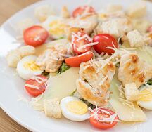 Цезарь с курицей