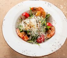 Руккола с креветками