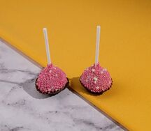 Кейк-попс клубничный