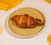 Круассан с заварным кремом