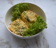 Блины с курицей и сливочно-грибным соусом