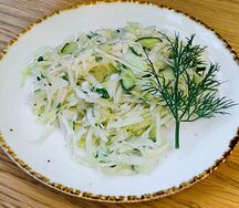 Салат из капусты с огурцом