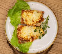 Горбуша, запеченная с сыром
