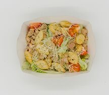 Салат Цезарь с курицей