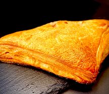 Хачапури с ветчиной и сыром