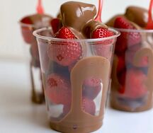 Клубника политая шоколадом Шоколадное настроение