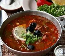 Солянка сборная мясная