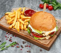 Чикен бургер халяль с картофелем