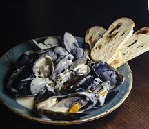 Мидии в соусе блю чиз