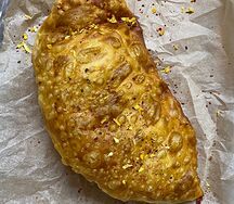 Чебурек с сыром и бараниной