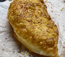 Чебурек сыром и грибами