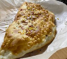 Чебурек с сыром и говядиной