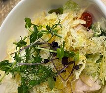 Цезарь с курицей