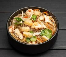 Фунчоза с овощами и морепродуктами