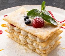 Мильфей с ягодами