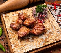 Шашлык из cвинoй шеи