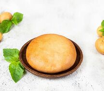 Пирожок с картофелем и луком оригинальный