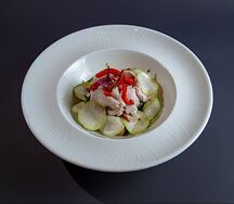 С ветчиной из индейки и соусом чили-майо