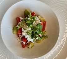 С крабом и узбекскими томатами 