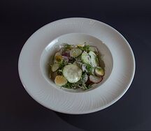 Салат с печенью трески и заправкой из щучьей икры