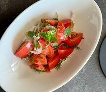 Из узбекских томатов и крымским луком