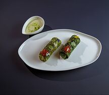 Голубцы из мурманской форели и креветок с соусом шампань и красной икрой