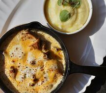 Бефстроганов с белыми грибами и картофельным пюре