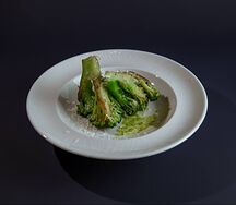 Брокколи с сырной эспумой