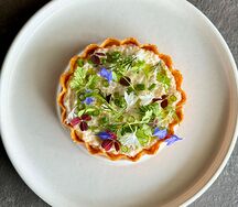 Щучья икра в тарталетке