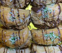 Пахлава с шоколадом и орехами