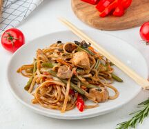 Удон с курицей