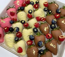 Набор клубники в шоколаде Ягодная поляна