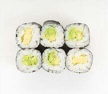 Ролл с авокадо