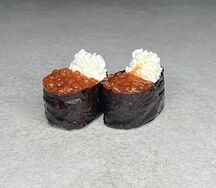 Суши с красной икрой
