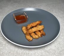 Креветки в темпуре с соусом чили