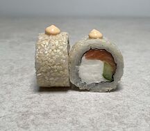 Лосось в кунжуте